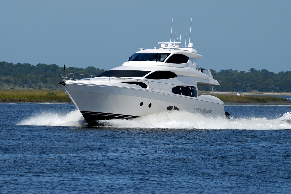 luxury yacht charter